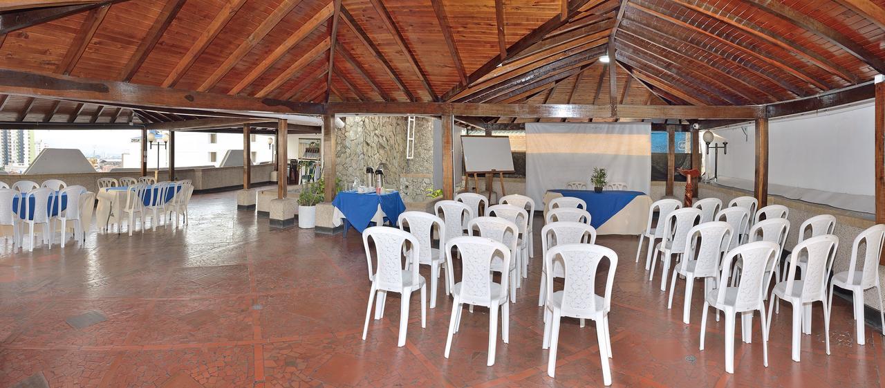 Hotel La Hormiga ブカラマンガ エクステリア 写真